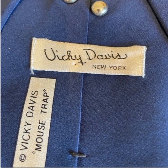 Vicky Davis Vintage Blue Tie Silk "MOUSE
TRAP" - Picture 3 of 4
